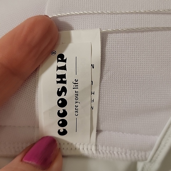 Cocoship Elegant White Ruffled Swim Top Size 3XL NWT - Picture 2 of 9